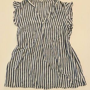 Old Navy Short-sleeve maternity shirt